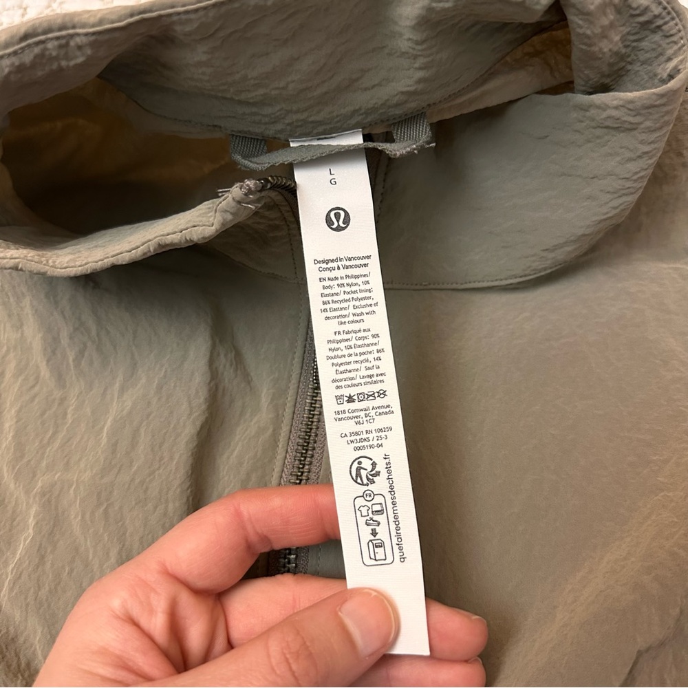 NEW Lululemon lightweight nylon taupe tan Jacket - Picture 6 of 7